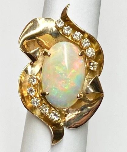 14K GOLD RING WITH NATURAL OPAL AND 0.60CT DIAMONDS ( SIZE: 7 ) 11.9G (1 of 1)