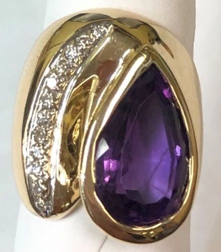 14K GOLD RING SET WITH 5.75CT PEAR AMETHYST AND DIAMONDS (SIZE: 6.5) 11.8 GRAMS (1 of 1)