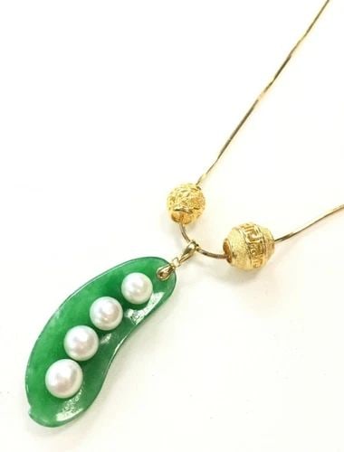 18K / 22K GOLD NECKLACE WITH JADE PENDANT AND PEARLS ( 18 INCH ) 16.2 GRAMS: 18K/22K GOLD NECKLACE WITH JADE PENDANT WITH PEARLS 18k/22k Gold Necklace with Jade Pendant with Pearls You are bidding on a 18k/22k Gold Necklace with Jade Pendant with Pearls. There are few minor sc
