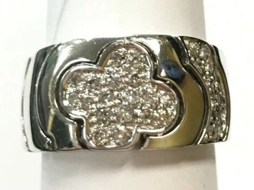 NEW 14K WHITE GOLD RING FLOWER 0.40CTS NATURAL DIAMONDS (SIZE: 6.75) 8.8 GRAMS: 14K WHITE GOLD RING FLOWER STYLE WITH DIAMONDS (SIZE: 6.75) 14k White Gold Ring Flower style with Diamonds You are bidding on a 14k White Gold Ring Flower style with Diamonds. The ring has some marks 