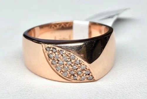 NEW 14K ROSE GOLD RING / BAND WITH 0.21CTS OF DIAMONDS (SIZE: 7.5) 7.3G: WOMEN'S 14K ROSE GOLD DIAMOND RING NEW Women's 14k Rose Gold Diamond Ring NEW You are bidding on a new with defects Women's 14k Rose Gold Diamond Ring. The ring has minor scuffs and scratches from bei