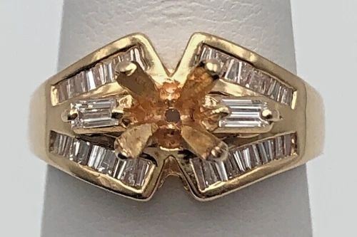18K GOLD RING SEMI-MOUNT WITH 0.64CTS OF DIAMONDS ( SIZE: 7 ) 6.3G: 18K GOLD RING SEMI-MOUNT (NO CENTER STONE) WITH 0.64CTS DIAMONDS SIZE: 7 18k Gold Ring Semi-Mount (No Center Stone) with 0.64cts Diamonds Condition: Used Material: 18k Yellow Gold Ring Size: 7 Weight: