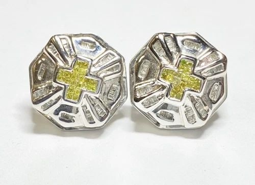 14K WHITE GOLD EARRINGS WITH 0.60CTW YELLOW AND WHITE DIAMONDS 7.8 GRAMS: 14K WHITE GOLD EARRINGS WITH CANARY YELLOW AND WHITE 0.60CTS DIAMONDS 14k White Gold Earrings with Yellow and White 0.60CTS Diamonds You are bidding on a new with tags 14k White Gold Earrings with Yel