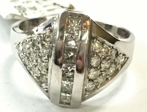 14K WHITE GOLD RING WITH 0.90CTW NATURAL DIAMONDS (SIZE 7) 5.2 GRAMS (1 of 1)
