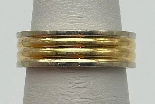 14K TWO TONE WHITE/YELLOW GOLD BAND 6MM (SIZE 6) 8 GRAMS: 14k Two Tone White/Yellow Gold Band (Size 6) You are bidding on a pre-owned 14k two tone white/yellow gold band. The ring has minor scuffs and scratches from normal wear and tear, but overall it is in