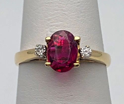 14K GOLD RING CENTER NATURAL RUBY, AND 0.04CTS OF DIAMONDS SIZE: 5.5 2.1G (1 of 1)