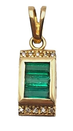 18K GOLD PENDANT SET WITH EMERALDS AND 0.05CTS OF DIAMONDS 2.0 GRAMS (1 of 1)