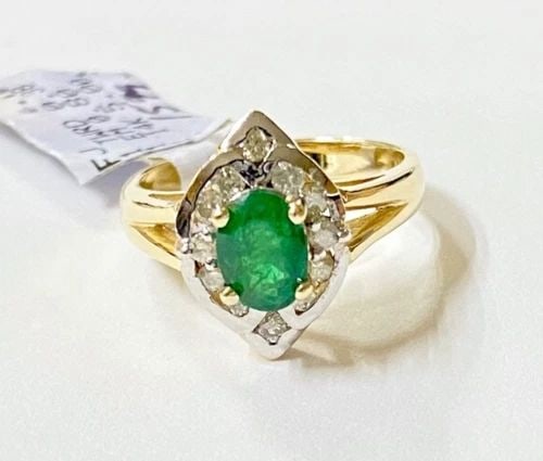 NEW 14K GOLD RING WITH 0.80CT EMERALD AND 0.38CTW DIAMONDS (SIZE 6.25) 5.1 GRAM: WOMEN'S 14K YELLOW GOLD RING WITH 0.80CTS EMERALD AND 0.38CTS DIAMONDS Women's 14k Yellow Gold Ring with 0.80CTS Emerald and 0.38CTS Diamonds (Size 6.25) You are bidding on a new with tags Women's 14k