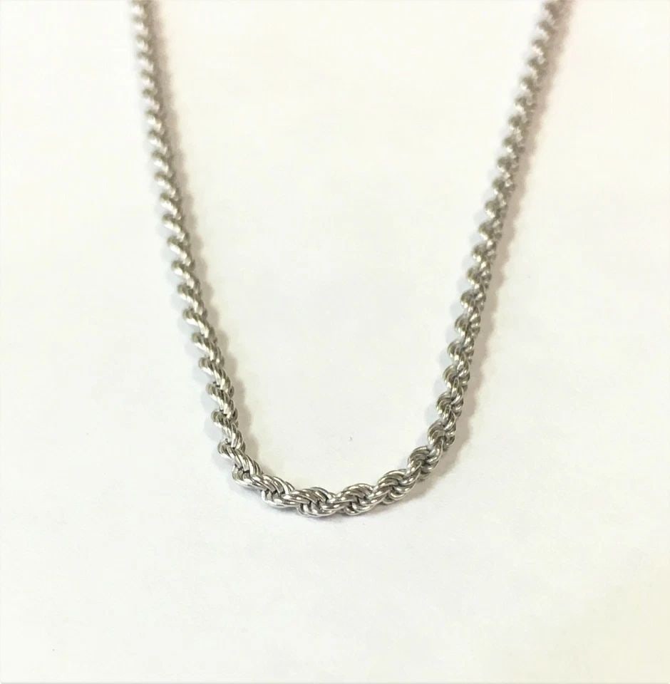 SALVINI 18K WHITE GOLD ROPE NECKLACE, 0.02CTS OF DIAMONDS ( 16.5 INCH ) 5.2G: SALVINI 18K WHITE GOLD ROPE STYLE NECKLACE WITH DIAMONDS NEAR THE CLASP 16.5" Salvini 18k White Gold Rope Style Necklace with Diamonds near the Clasp You are bidding on a Salvini 18k White Gold Rope S