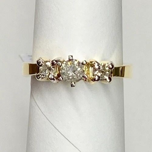 NEW 18K GOLD 3 STONE RING, 0.47CTW DIAMONDS (SIZE 6.5) 5 GRAM: WOMEN'S 18K YELLOW GOLD THREE STONE RING WITH 0.47CT DIAMONDS (SIZE 6.5) Women's 18k Yellow Gold Three Stone Ring with 0.47ct Diamonds (Size 6.5) You are bidding on a new with tags Women's 18k Yellow 