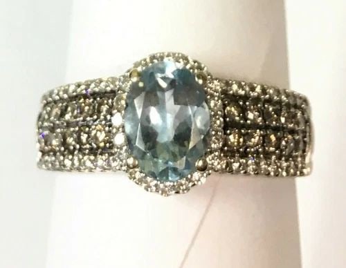 14K WHITE GOLD RING WITH 1.25CT AQUAMARINE, 0.50CTS DIAMONDS (SIZE: 8.5) 4.3G: 14K WHITE GOLD RING WITH AQUAMARINE AND DIAMONDS (SIZE: 8.5) 14k White Gold Ring with Aquamarine and Diamonds You are bidding on a pre-owned 14k White Gold Ring with Aquamarine and Diamonds. The piece