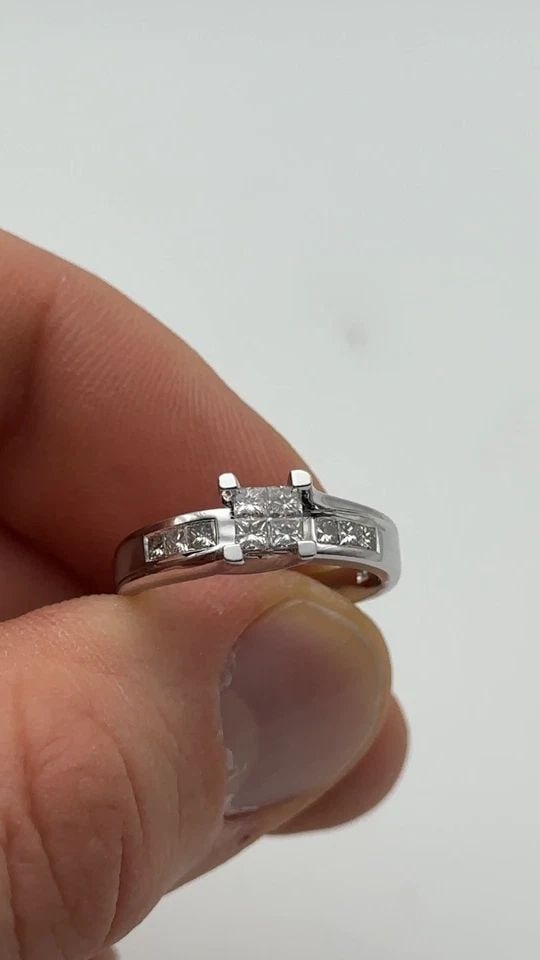 14K WHITE GOLD RING, 0.50CTW VS NATURAL DIAMONDS (SIZE 7) 4.5 GRAMS (1 of 1)