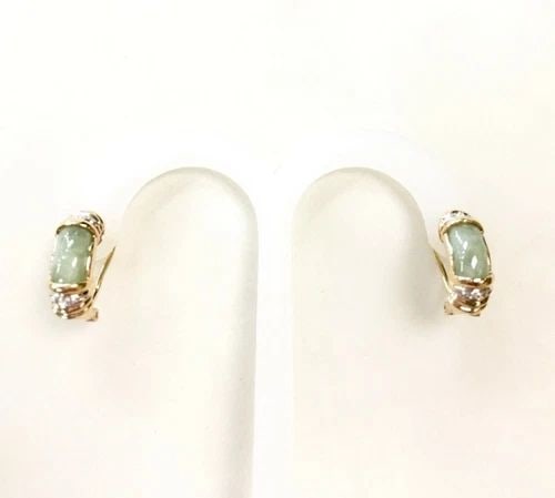 14K YELLOW GOLD EARRINGS OMEGA BACKS WITH JADE AND 0.08CTS OF DIAMONDS 6.1G: 14K YELLOW GOLD EARRINGS OMEGA BACKS WITH JADE AND DIAMONDS 14k Yellow Gold Earrings Omega backs with Jade and Diamonds You are bidding on a 14k Yellow Gold Earrings Omega backs with Jade and Diamonds