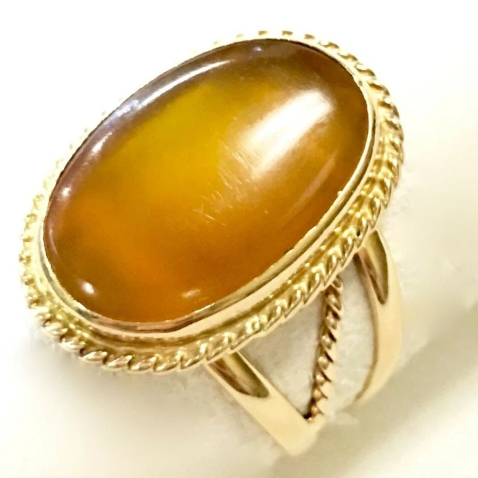 18K YELLOW GOLD RING WITH CARNELIAN AGATE ( SIZE: 8 ) 4.8G (1 of 2)