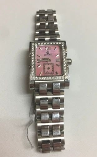 CYMA WOMAN'S WATCH, 0.46CTW DIAMOND BEZEL 6.25" WRIST, 19MM CASE: CYMA DIAMOND BEZEL WOMEN'S WATCH Cyma Diamond Bezel Women's Watch You are bidding on a pre-owned Cyma Diamond Bezel Women's Watch The watch is in excellent working condition. There are few scuffs and 