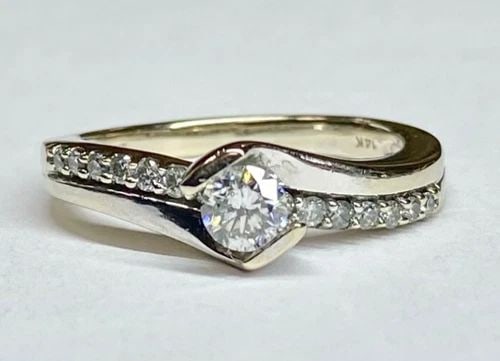 WOMEN'S 14K WHITE GOLD AND DIAMOND RING 0.40CTW (SIZE 6.75) 4.2 GRAM (1 of 1)