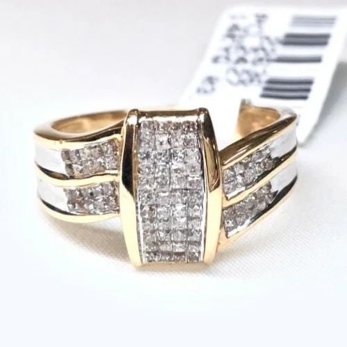 14K GOLD RING WITH 0.50CTW PRINCESS CUT NATURAL DIAMONDS (SIZE 6.25) 4.3 GRAM: 14K YELLOW GOLD RING WITH DIAMONDS NEW 14k Yellow Gold Ring with Diamonds NEW You are bidding on a new with defects 14k Yellow Gold Ring with Diamonds. The ring has minor scuffs and scratches from bei