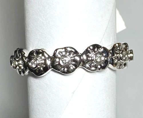 14K WHITE GOLD FLOWER ETERNITY RING/BAND WITH 0.13CTW DIAMONDS (SIZE 6) 4.5 GRAM (1 of 1)