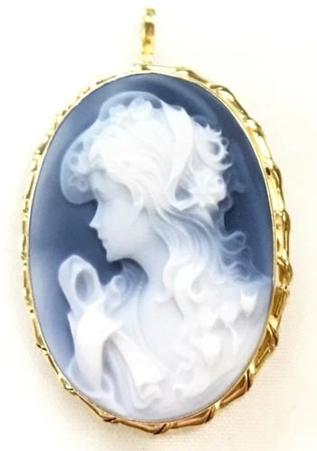 18K YELLOW GOLD PENDANT / BROOCH WITH AGATE CAMEO ( 5.6 GRAMS ) (1 of 1)