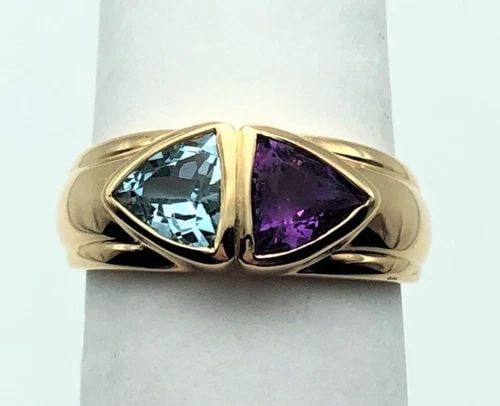 14K GOLD RING WITH TRILLION CUT AMETHYST AND BLUE TOPAZ (SIZE 6.25) 4 GRAM (1 of 1)