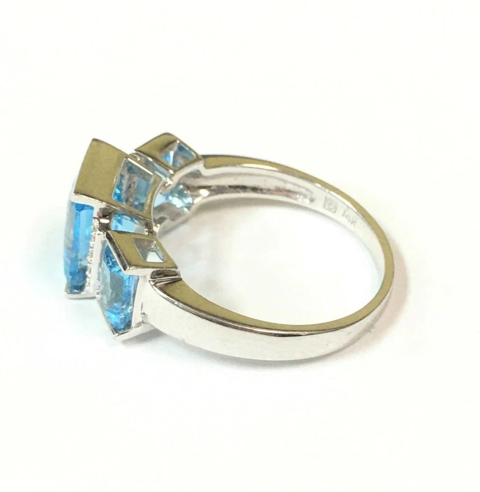14K WHITE GOLD RING WITH BLUE TOPAZ AND 0.04CTS OF DIAMONDS SIZE: 7 4.2G (1 of 1)