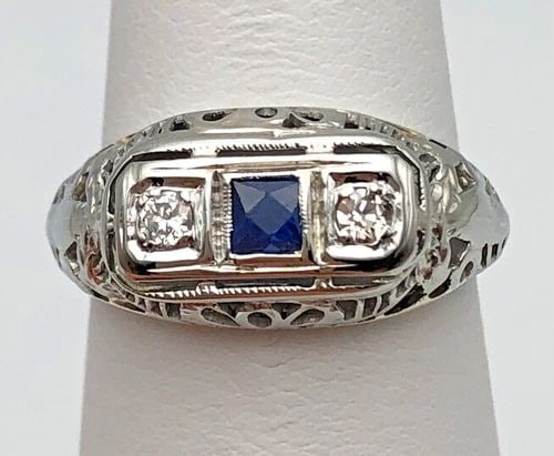 ANTIQUE 18K WHITE GOLD RING, 0.18CT SAPPHIRE, 0.10CTS DIAMONDS (SIZE: 6.5) 2.4G (1 of 1)