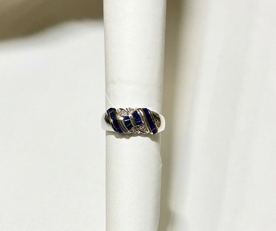 NEW 14K WHITE GOLD RING WITH SAPPHIRES AND 0.01CTW DIAMONDS (SIZE 6.75) 4G: WOMEN'S 14K WHITE GOLD RING WITH SAPPHIRES AND 0.015CTS DIAMONDS (SIZE 6.75) Women's 14k White Gold Ring with Sapphire and 0.015CTS Diamonds You are bidding on a new with tags Women's 14k White Gold R