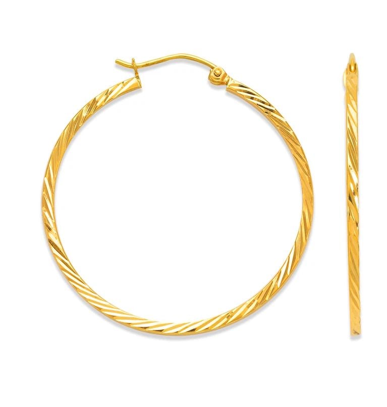 NEW 14K YELLOW GOLD 1.7MM SQUARE TUBE EARRINGS: NEW 14K YELLOW GOLD 1.7MM SQUARE TUBE EARRINGS 1.7MM SQUARE TUBE EARRINGS NEW 14K YELLOW GOLD Width: Approx. 1.5mm Apx WEIGHT: 1g