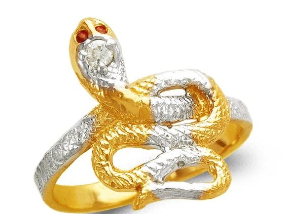 NEW 14K TWO TONE GOLD LADIES SNAKE FASHION RING: NEW 14K TWO TONE GOLD LADIES SNAKE FASHION RING LADIES SNAKE FASHION RING NEW 14K TWO TONE GOLD Apx. WIDTH: 19mm Apx. WEIGHT: 4.0g