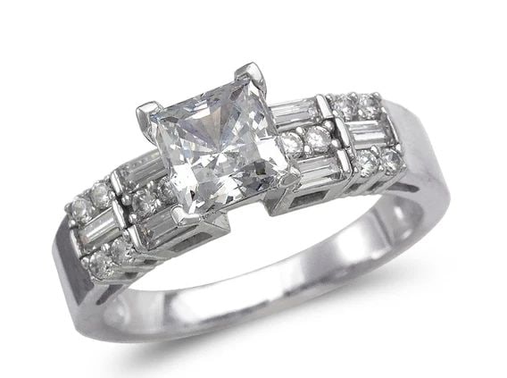 NEW 14K WHITE GOLD LADIES FANCY WHITE PRINCESS CUT SOLITAIRE RING (1 of 2)