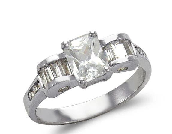 NEW 14K WHITE GOLD LADIES FASHION WHITE SOLITAIRE RING: NEW 14K WHITE GOLD LADIES FASHION WHITE SOLITAIRE RING LADIES FASHION WHITE SOLITAIRE RING NEW 14K WHITE GOLD Apx. WIDTH: 7mm Apx. WEIGHT: 4.0g