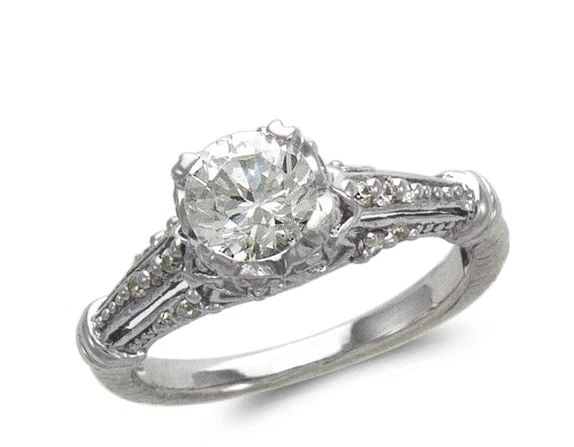 NEW 14K WHITE GOLD LADIES FASHION WHITE SOLITAIRE RING: NEW 14K WHITE GOLD LADIES FASHION WHITE SOLITAIRE RING LADIES FASHION WHITE SOLITAIRE RING NEW 14K WHITE GOLD Apx. WIDTH: 4mm Apx. WEIGHT: 3.8g