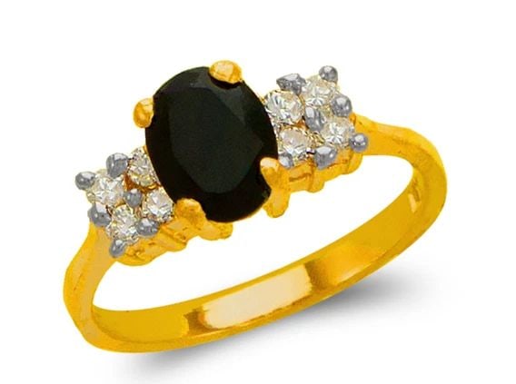 NEW 14K TWO TONE GOLD LADIES ONYX RING: NEW 14K TWO TONE GOLD LADIES ONYX RING LADIES ONYX RING NEW 14K TWO TONE GOLD Apx. WIDTH: 5mm Apx. WEIGHT: 2.9g