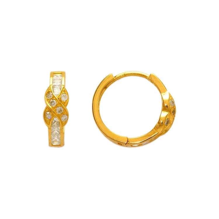 NEW 14K YELLOW GOLD 16MM FANCY HUGGIE EARRINGS: NEW 14K YELLOW GOLD 16MM FANCY HUGGIE EARRINGS 16MM FANCY HUGGIE EARRINGS NEW 14K YELLOW GOLD Width: Approx. 5x16mm Apx WEIGHT: 2.9g