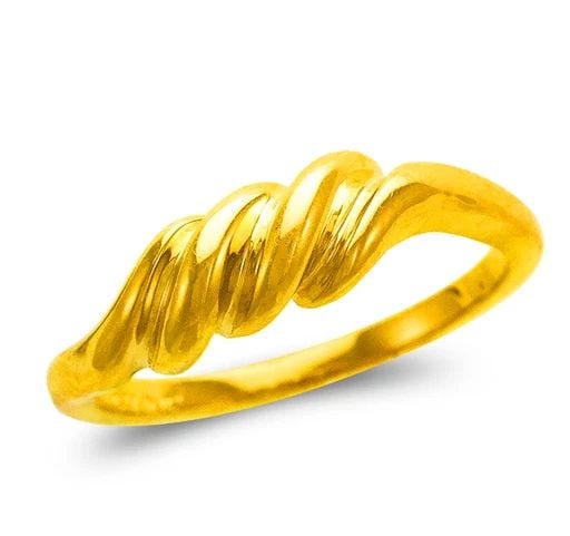 NEW 14K YELLOW GOLD LADIES TWISTED DESIGN RING: NEW 14K YELLOW GOLD LADIES TWISTED DESIGN RING LADIES TWISTED DESIGN RING NEW 14K YELLOW GOLD Apx. SIZE: 6mm Apx. WEIGHT: 2.8g