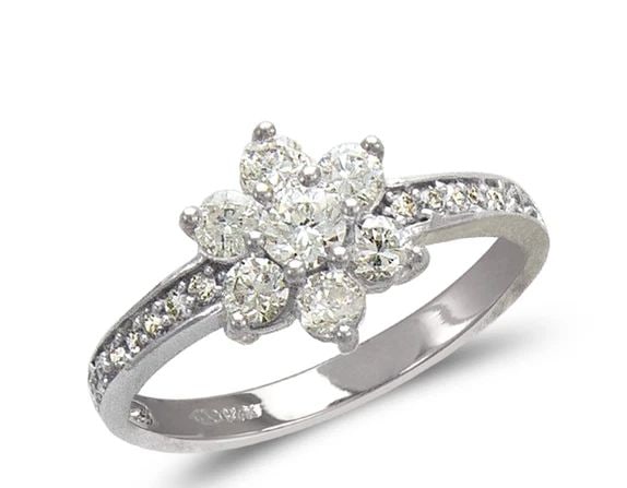 NEW 14K WHITE GOLD LADIES LARGE FASHION WHITE FLOWER RING: NEW 14K WHITE GOLD LADIES LARGE FASHION WHITE FLOWER RING LADIES LARGE FASHION WHITE FLOWER RING NEW 14K WHITE GOLD Apx. WIDTH: 10mm Apx. WEIGHT: 2.8g