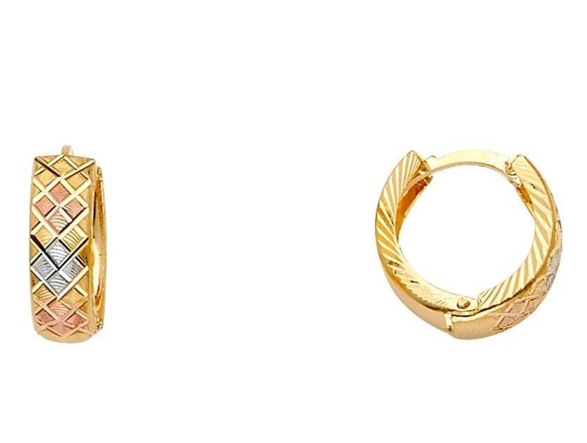 NEW 14K TRI COLOR GOLD HUGGIES EARRINGS: NEW 14K TRI COLOR GOLD HUGGIES EARRINGS HUGGIES EARRINGS NEW 14K TRI COLOR GOLD Height : 15 mm Width : 15 mm Weight : 2.1g