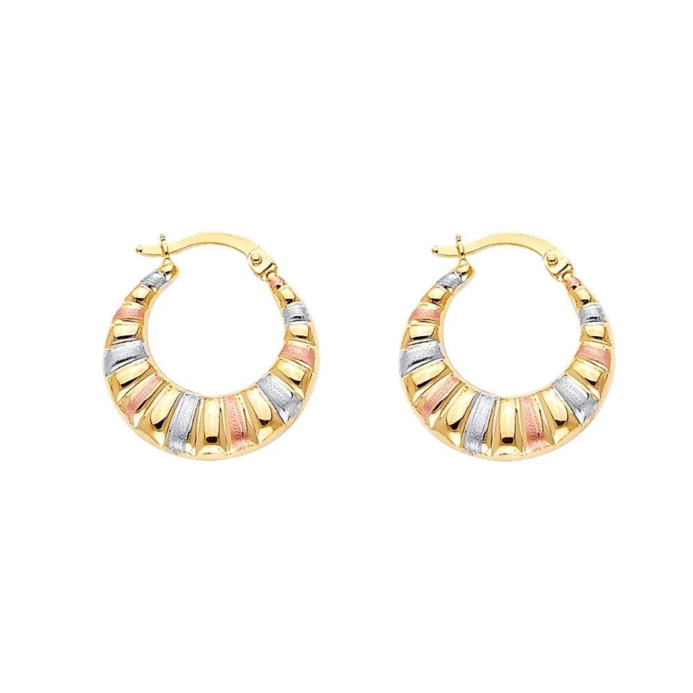 NEW 14K TRI COLOR GOLD DOUBLE FACE DESIGNED HOLLOW EARRINGS: NEW 14K TRI COLOR GOLD DOUBLE FACE DESIGNED HOLLOW EARRINGSDOUBLE FACE DESIGNED HOLLOW EARRINGSNEW 14KTRI COLOR GOLDHEIGHT - 20 mmWIDTH - 20 mmApx WEIGHT - 1.9 g