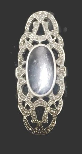 LONG ART DECO ONYX RING MOURNING BOHO MARCASITE RING STERLING SILVER SIZE 5.5: LONG ART DECO ONYX RING MOURNING BOHO MARCASITE RING STERLING SILVER SIZE 5.5 Long Art Deco Onyx Marcasites Sterling Silver Ring Size 5.50 Weight 6.9g Widest Part of Ring 1 5/8" Thinnest Part of Ring 