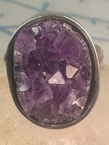 AMETHYST CRYSTAL BOHO RING SIZE 8 STERLING SILVER WOMEN: AMETHYST CRYSTAL BOHO RING SIZE 8 STERLING SILVER WOMEN Amethyst crystal boho ring size 8 sterling silver women Size 8 Weight 17.2g Length 7/8" Width 5/8" Thinnest part of band 3/16"