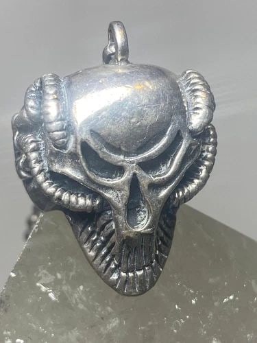 SKULL RING SIZE 11.75 BIKER: SKULL RING SIZE 11.75 BIKER skull ring size 11.75 biker band mystery metal I leave the rings unpolished until I sell .. If the buyer wants the ring polished I will then polish the ring as some people 