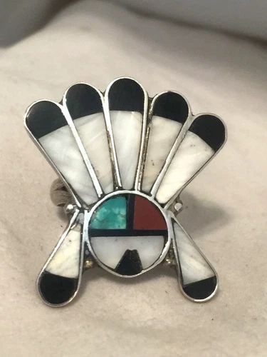 VINTAGE STERLING SILVER SOUTHWEST TRIBAL CHIEF SUN RING SIZE 5.25 TURQUOISE ONYX: VINTAGE STERLING SILVER SOUTHWEST TRIBAL CHIEF SUN RING SIZE 5.25 TURQUOISE ONYX Vintage Sterling Silver Southwest Tribal Chief Sun Ring Onyx Turquoise Coral Mother of Pearl Size 5.25 Weight 5.8g Leng