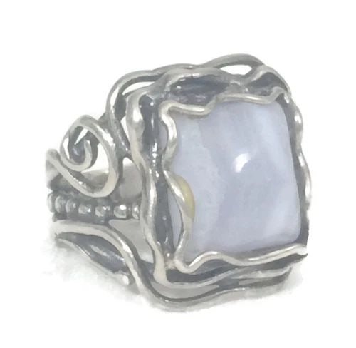 BLUE LACE AGATE RING STERLING SILVER VINTAGE SIZE 5.50 WIRE WRAPPED ISRAEL PINKY: BLUE LACE AGATE RING STERLING SILVER VINTAGE SIZE 5.50 WIRE WRAPPED ISRAEL PINKY Vintage Blue Lace Agate Wire Wrapped Ring Sterling Silver Band Made and Signed Israel Plus Size 5.50 Weight 8.5g Widest