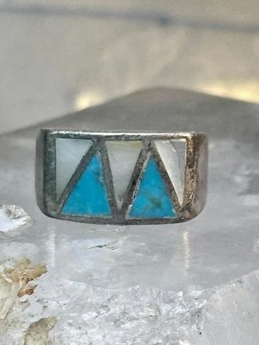 TURQUOISE RING MOTHER OF PEARL BAND SOUTHWEST SIZE 7.25 STERLING SILVER WOMEN ME: TURQUOISE RING MOTHER OF PEARL BAND SOUTHWEST SIZE 7.25 STERLING SILVER WOMEN ME Turquoise Ring mother of pearl band southwest size 7.25 sterling silver women men Size 7.25 Weight 8.7g Length 3/8" Wid