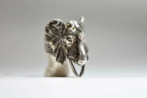 ELEPHANT RING GOOD LUCK BAND STERLING SILVER MEN WOMEN: ELEPHANT RING GOOD LUCK BAND STERLING SILVER MEN WOMEN elephant ring good luck band sterling silver men women Size 9.25 Weight 15.9g length of front face 1 1/2" Thinnest part of band 3/16" Delivered i