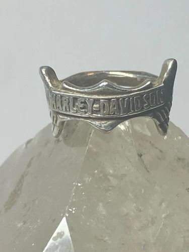HARLEY DAVIDSON RING WINGS BIKER PINKY BAND MOTORCYCLE SOUTHWEST STERLING SILVER: HARLEY DAVIDSON RING WINGS BIKER PINKY BAND MOTORCYCLE SOUTHWEST STERLING SILVER Harley Davidson ring wings biker band motorcycle southwest sterling silver women Size 5 Weight 4.6g Widest part 1/2" Th