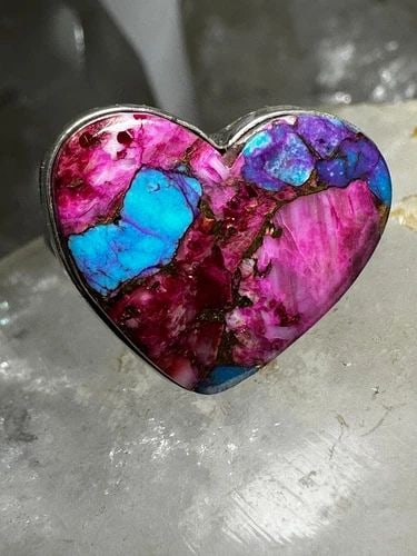HEART RING MOHAVE TURQUOISE LOVE VALENTINE SIZE 8 ADJ STERLING SILVER WOMEN: HEART RING MOHAVE TURQUOISE LOVE VALENTINE SIZE 8 ADJ STERLING SILVER WOMEN Heart ring Mohave Turquoise Love Valentine size 8 adj sterling silver women Size 8 adjustable Weight. 8.5g Length 3/4" Width