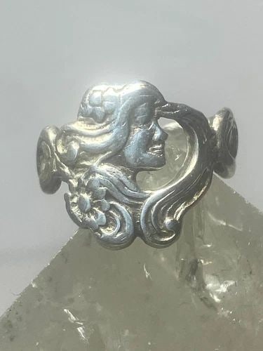 LADY FACE RING ART DECO INFLUENCES FLORAL BAND STERLING SILVER WOMEN GIRLS: LADY FACE RING ART DECO INFLUENCES FLORAL BAND STERLING SILVER WOMEN GIRLS Lady face ring Art Deco influences floral band sterling silver women girls Size 5 Weight 3.7g Widest part. 1/2" Thinnest part