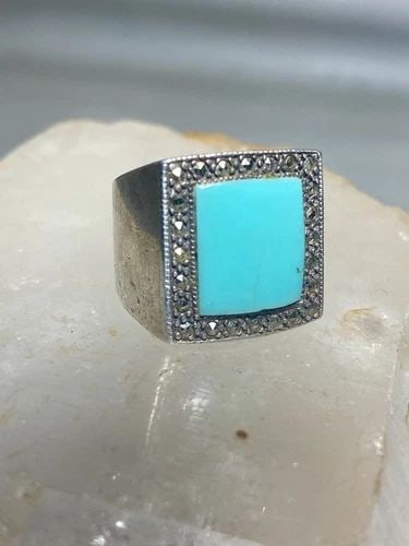 TURQUOISE RING SIZE 5.75 MARCASITES BAND MID CENTURY STERLING SILVER WOMEN: TURQUOISE RING SIZE 5.75 MARCASITES BAND MID CENTURY STERLING SILVER WOMEN Turquoise ring marcasites band mid century sterling silver women Size 5.75 Weight. 8g Length 3/4" Width 5/8" Thinnest part of
