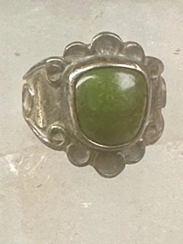 NAVAJO RING GREEN TURQUOISE PINKY BAND SIZE 3 STERLING SILVER WOMEN GIRLS: NAVAJO RING GREEN TURQUOISE PINKY BAND SIZE 3 STERLING SILVER WOMEN GIRLS Navajo Ring Green Turquoise pinky band size 3 sterling silver women girls Size 3 Weight 3.1g Length 5/8" Width 5/16" Thinnest 